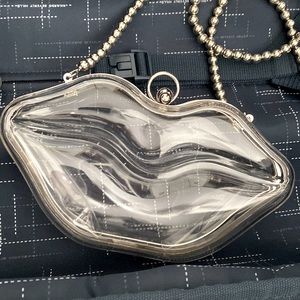Clear Lip Purse
